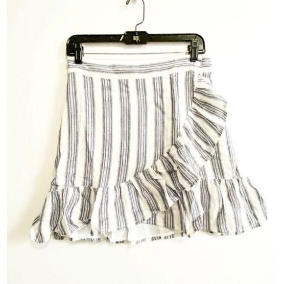 NWT Rails Ruby Striped‎ Mini Ruffle Wrap Skirt Size M, Blue, white - Picture 2 of 11
